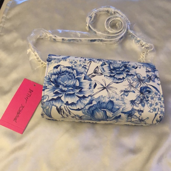 Betsey Johnson XOSYBIL-1 Blue Multi Toile Floral Print Flap Crossbody Bag NWT - Picture 9 of 16